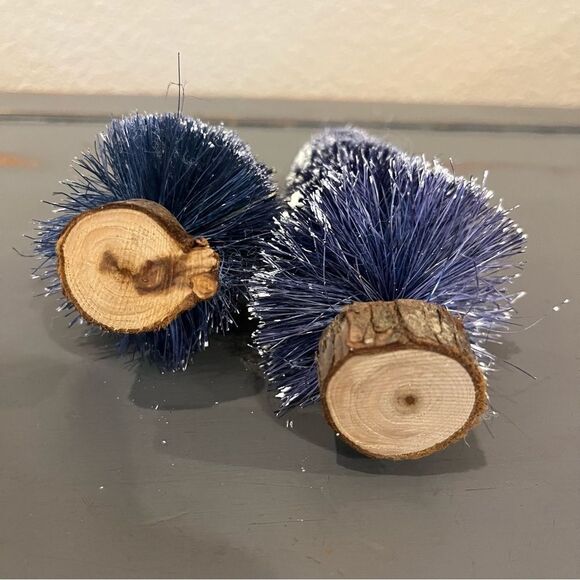 Vintage Pair of Flocked Bottlebrush Christmas Trees Blue & White - Picture 5 of 12